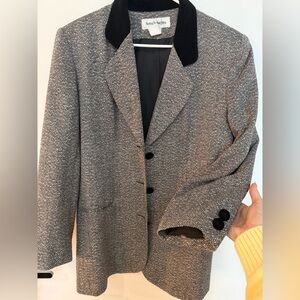 Norton McNaughton Black & White Herringbone Sport Coat with Velvet Collar